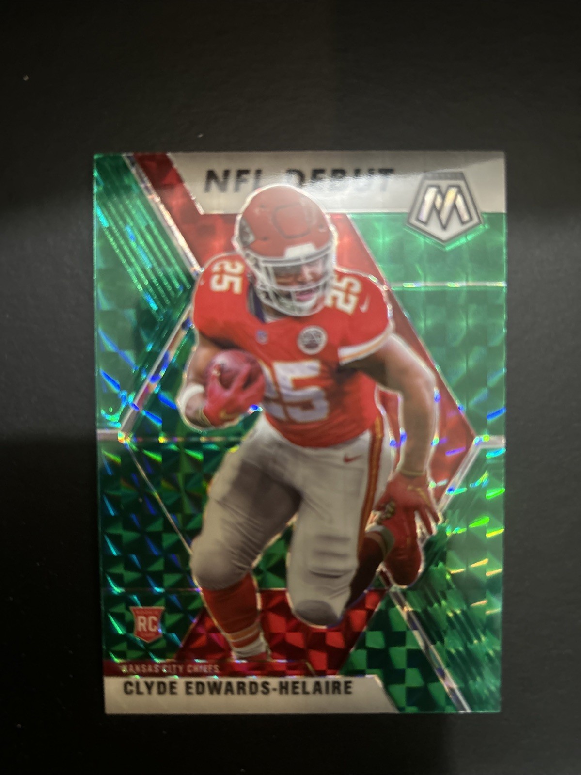 2020 Panini Mosaic NFL Debut Green Clyde Edwards Helaire #266 Rookie Card B69