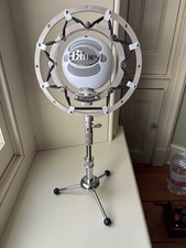 Blue Snowball USB Microphone w/Ringer Shock Mount | Studio & Streaming
