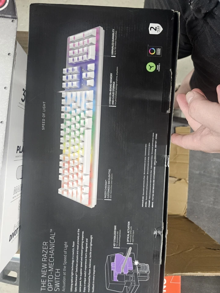 RAZER Huntsman RGB Full Size Opto-Mechanical Wired Gaming Keyboard Mercury Razer - Image 3 of 3