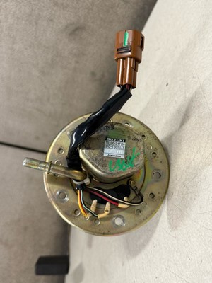 1999-2007 Suzuki Hayabusa GSX1300R Fuel Pump Sending Unit Assembly