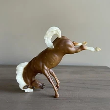 Classic Breyer No. 932 Dakota - Bucking Bronco