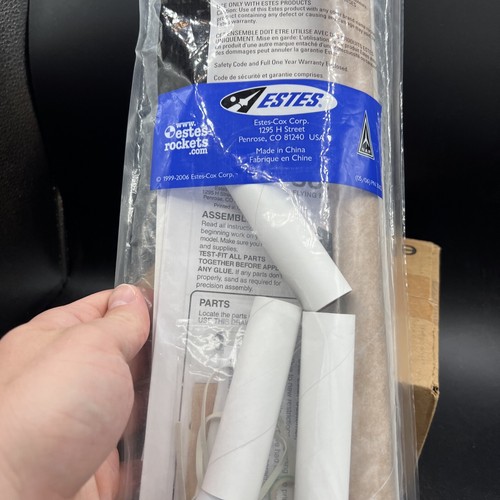 Estes #2050 SUPER NEON Model Rocket Kit - RARE - 22.5” - Picture 7 of 8