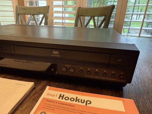 Sony SLV-D380P DVD VCR Combo Player VHS Recorder Tested With Remote - Picture 3 of 9