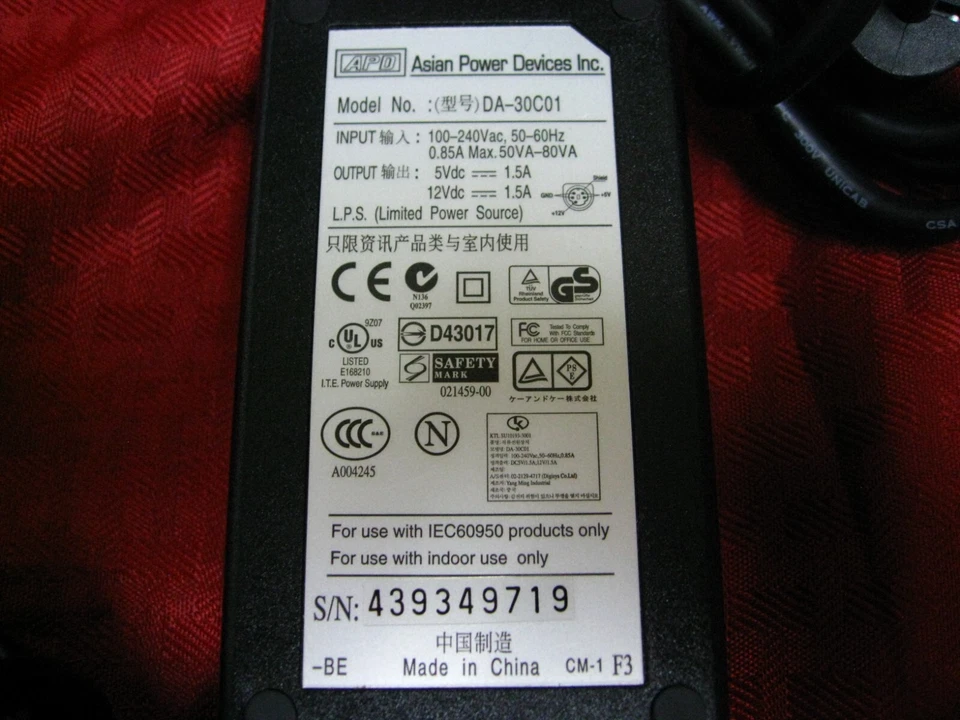 TDK UE-5201B Black External USB CD-RW CD-Rom Drive 52X Velocd 5201-UE - Image 4 of 4