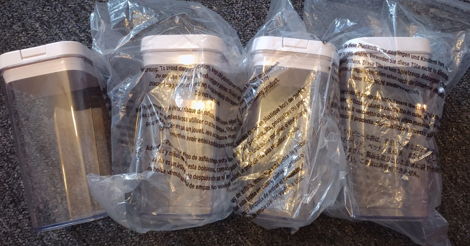 Airtight Food Storage Containers 4 PIECES with Easy Lock Lids BPA Free