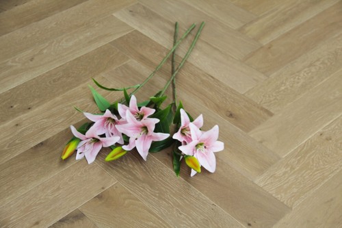 605x125x15mm Light Grey Oak Herringbone Engineered Wood Flooring Sample HO1501 - Picture 2 of 5