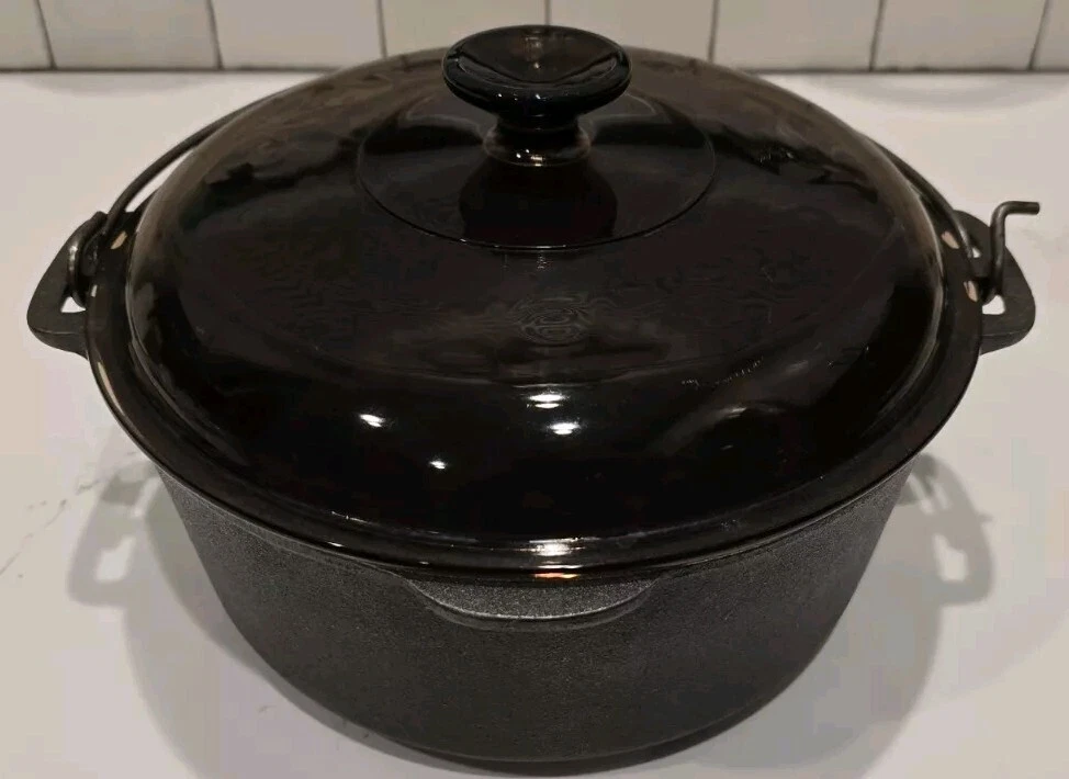 Wagners 1891 Original Cast Iron Dutch Oven 5 QT With Amber Pyrex Lid