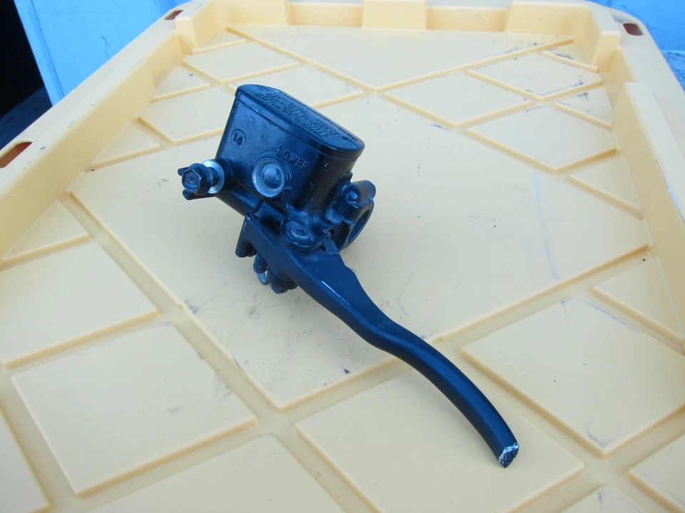 Yamaha Majesty 400 YP400 2014 OEM cilindro maestro de freno delantero con palanca Foto 4 de 4