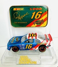 Racing Champions Ted Musgrave 16 The Family Channel 1997 Ford Thunderbird 1/64