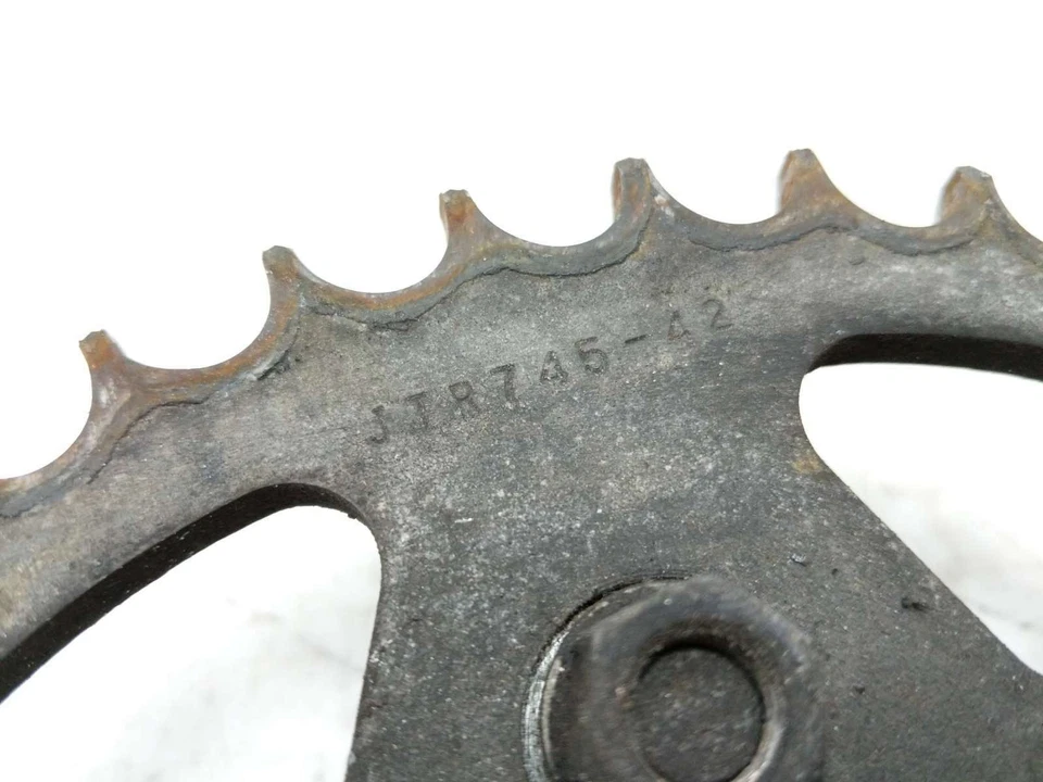 Piñón trasero Ducati ST2 02 JTR745-42 Foto 4 de 4