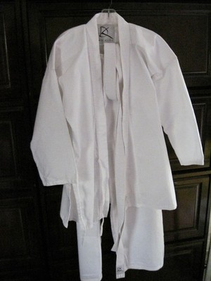 KD Elite Cotton/Poly White Martial Arts Uniform for Karate/Taekwondo  4/180