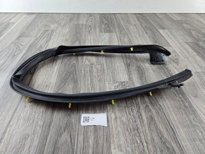CHRYSLER PACIFICA 2020-2026 REAR LEFT DOOR UPPER WEATHERSTRIP SEAL RU0M-S03
