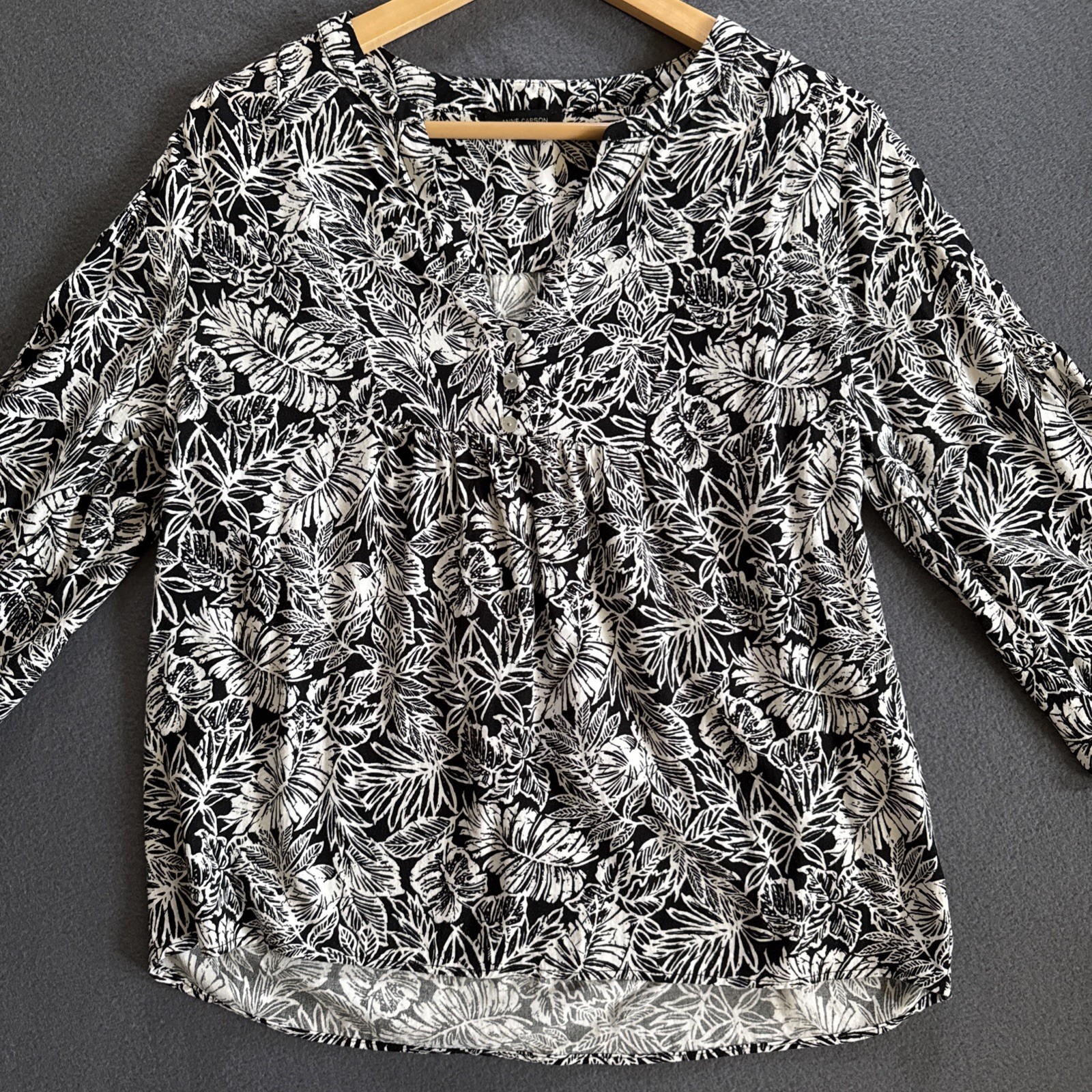 Ann Carson Black & White Patterned Leaf Blouse Sh… - image 1