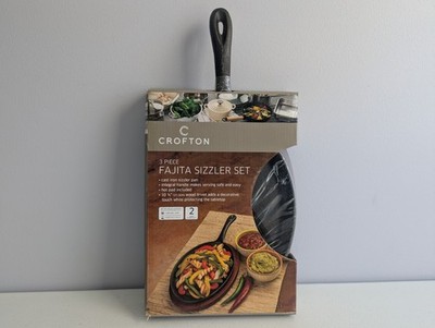 Crofton Cast Iron Fajita Sizzler Set Skillet Wood Trivet Hot Pad 3 Piece NEW