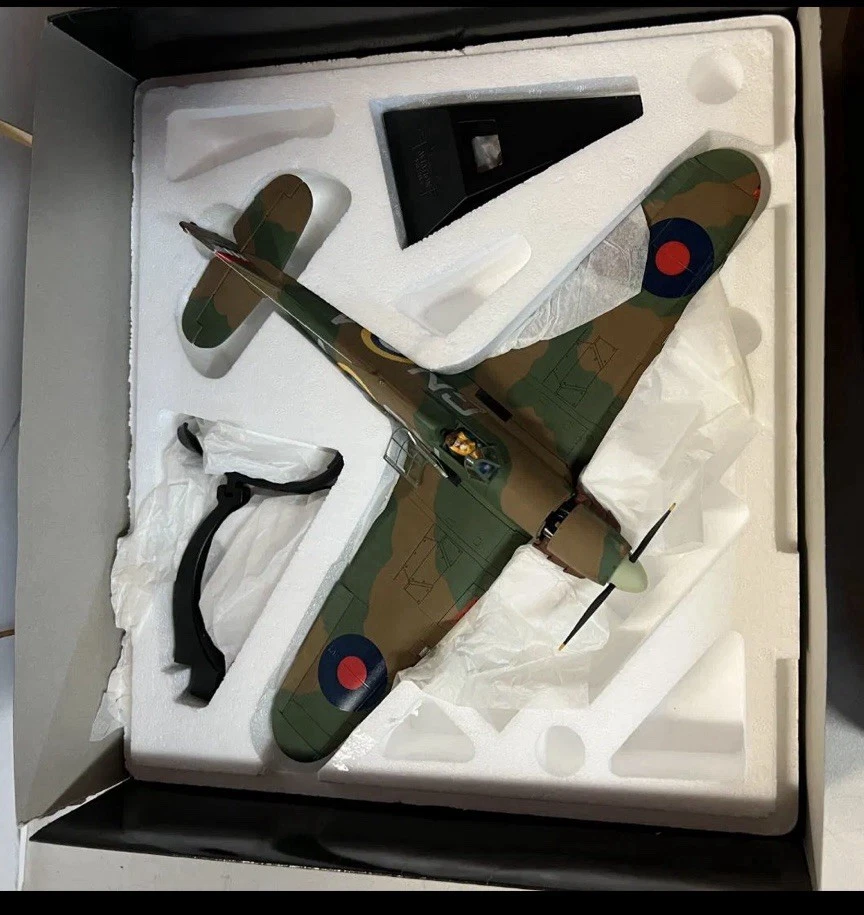 Corgi Aviation Archive - WWII Supermarine Spitfire Mk. IX Model. 1:32 - Image 2 of 4