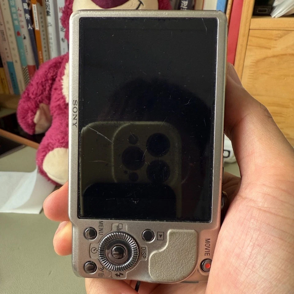 Цифровая камера Sony Cyber-shot DSC-HX9V/HX9 16-кратный оптический зум золото 80% новая - Изображение 3 из 4