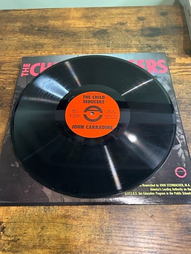 JOHN CARRADINE The Child Seducers LP American United VG++ - Imagen 3 de 4
