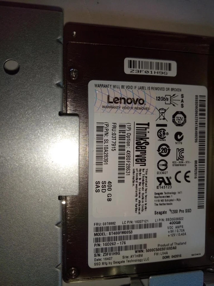 Lenovo 400GB 03T7914 ThinkServer 4XB0F28631 12Gb/s SAS 2.5" in 3.5'' Tray SSD - Image 4 of 4