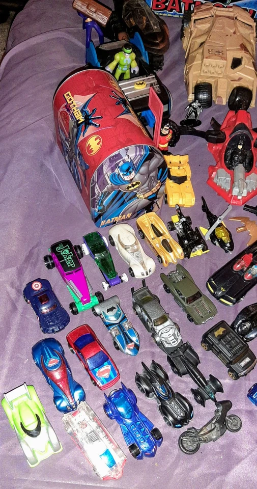 Vintage Batman Batmobile 68 Piece Lot Johnny Lightning Corgi & ETRL Collectibles - Image 3 of 4