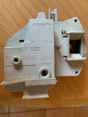 Waschmaschine WFK2800 Ersatzteile Bosch Türschalter