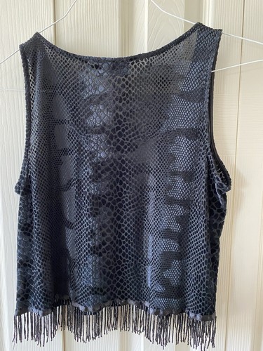 Damen schwarz Top Größe Small neu mit Etikett - Marke ASTR Abendkleidung - Bild 2 von 7