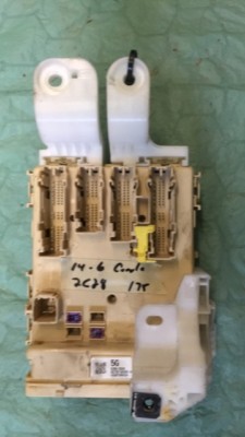 2014-2016 Toyota Corolla fuse junction box 82730-02G60-A