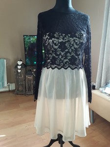 ladies lace dresses size 14