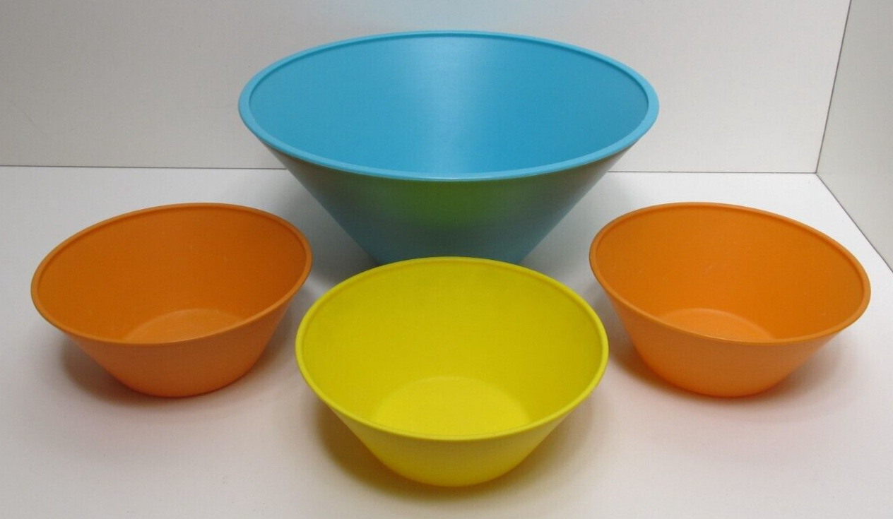 3 + 1 Large! Vintage Plastic Cereal Bowls Margarine Bowls Brown FREE