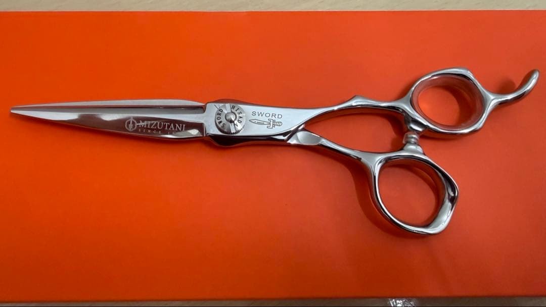 Mizutani SWORD 6.2” Hair Cutting Scissors Near Mint Offset Handle