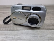 Fujifilm FinePix 2650 Digital 2.0MP 3x Optical Zoom Silver Tested