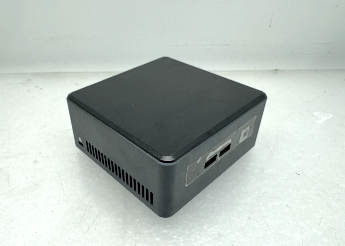 Intel NUC NUC7i5DNH i5-7300U@2.6GHz 16G DDR4 256GB SSD Ineer WiFi