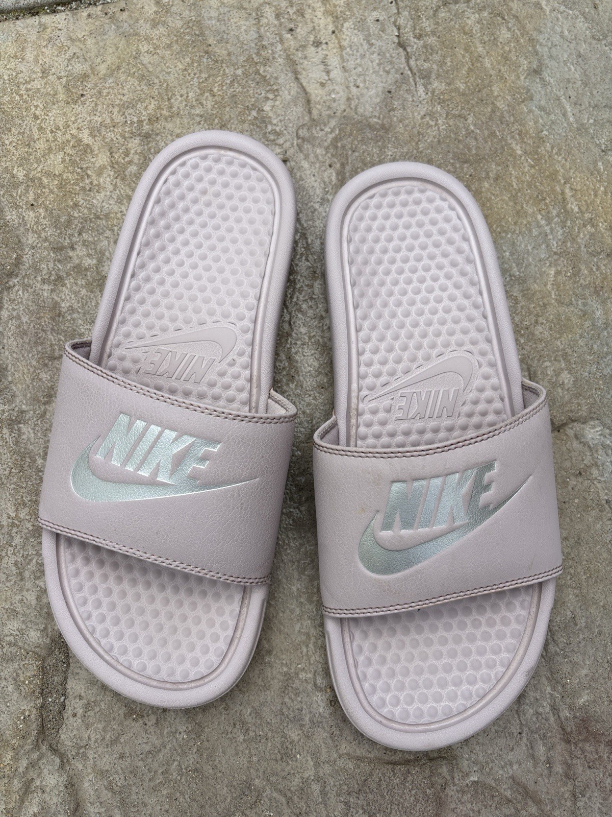 Nike Benassi Slide Sandals Purple Women’s Adults US Size 8 Comfort
