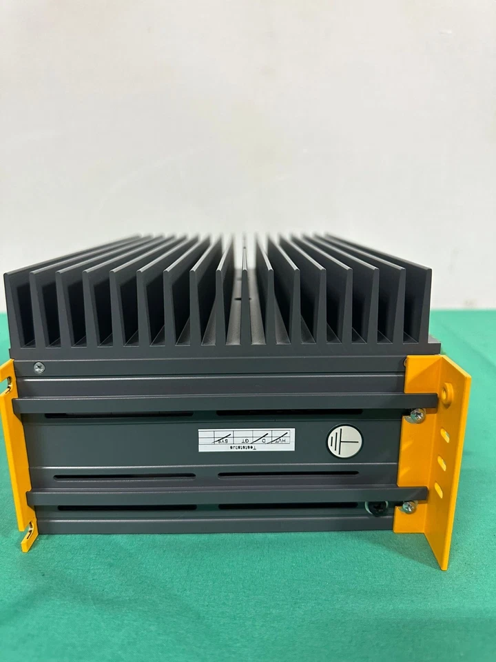 Controlador de servoaccionamiento Parker Hannifin C3S075V4F11 I20 T11 M00 Foto 2 de 4