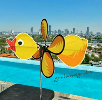 BABY DUCK WIND SPINNER WHIRLIGIG WINDMILL YARD GARDEN PATIO DECOR ITB2809
