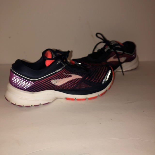 brooks launch size 9