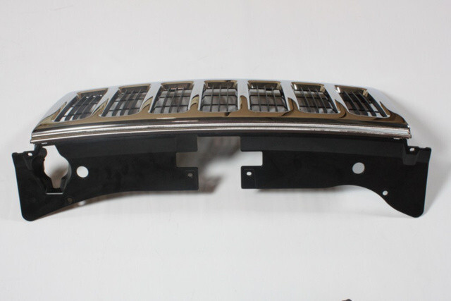 Grille De Calandre Chromée Pour Jeep Commander 2006-2010 - Référence 55156975 - Neuf