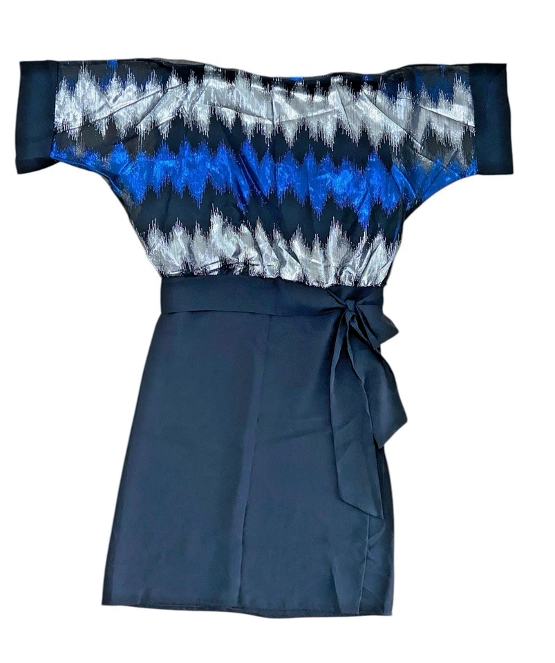 Vestido Año Nuevo 2026 De Colección Años 80 Siasia Corbata Lateral Dolman Kimono Manga IKat Brillo Foto 4 de 4