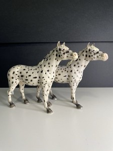 Schleich 13890 Poulain Knabstrupper – Figurine Cheval Tachetée Blanc/noir – Dès 5 Ans – HORSE CLUB – 3 X 9 X 8 Cm