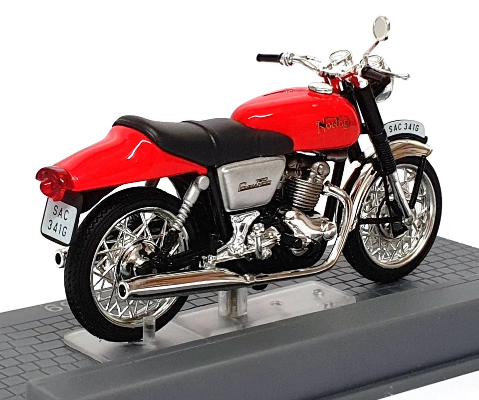 Ixo Models 1/24 Scale MB003 - 1969 Norton Commando Motorbike - Red - Image 2 of 4
