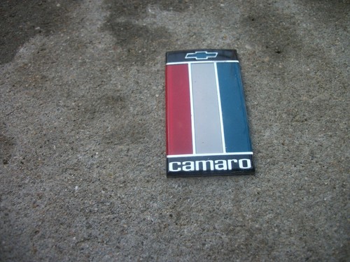 1975-1977 Camaro Super Rare Beautiful RARE Rear Deck Lid Trunk NOS Emblem - 第 1/7 張圖片