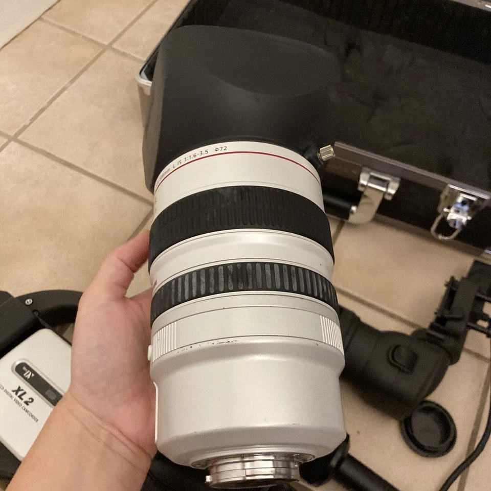 CANON XL2 Mini DV Camcorder Bundle - Image 2 of 4