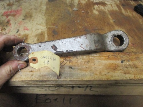 MASSEY FERGUSON TO35/MF 35 LEFT HAND PITMAN ARM 180523M1 USED ORIGINAL GOOD COND