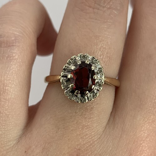 Garnet & Diamond Halo Cluster Ring 9ct 9k Yellow Gold - Size M 1/2 - Picture 2 of 10