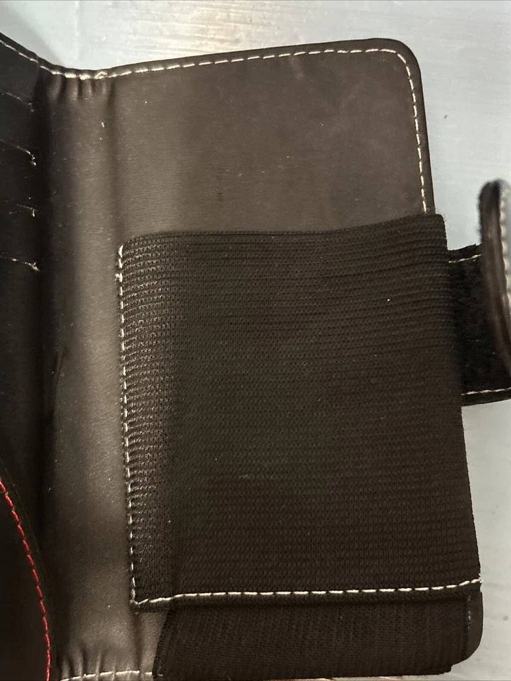 Funda de cuero suiza para iPhone 4 y 4s Foto 4 de 4