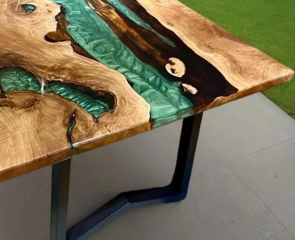 Mesa de río epoxi de madera hecha a mano con borde vivo - Mesa de centro River de resina verde Foto 2 de 4