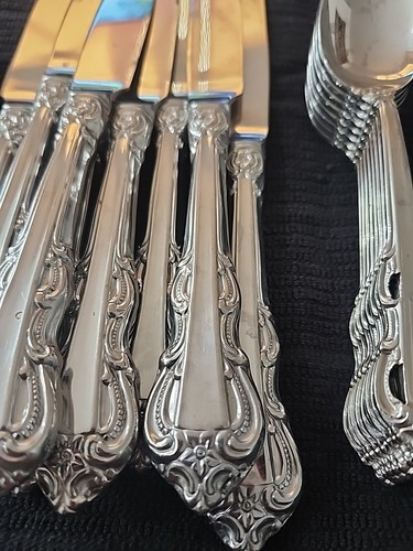 42 PEZZI KINGARTHUR Supreme Posate Towle Giappone Set di Posate Inox per 8 - Foto 2 di 6