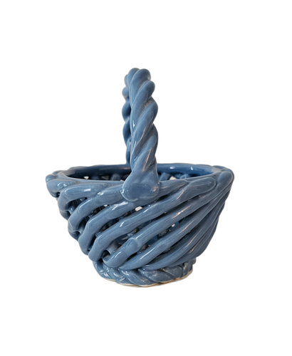 Piccolo cestino vintage in ceramica blu con trama aperta e manico a torsione - Foto 2 di 8