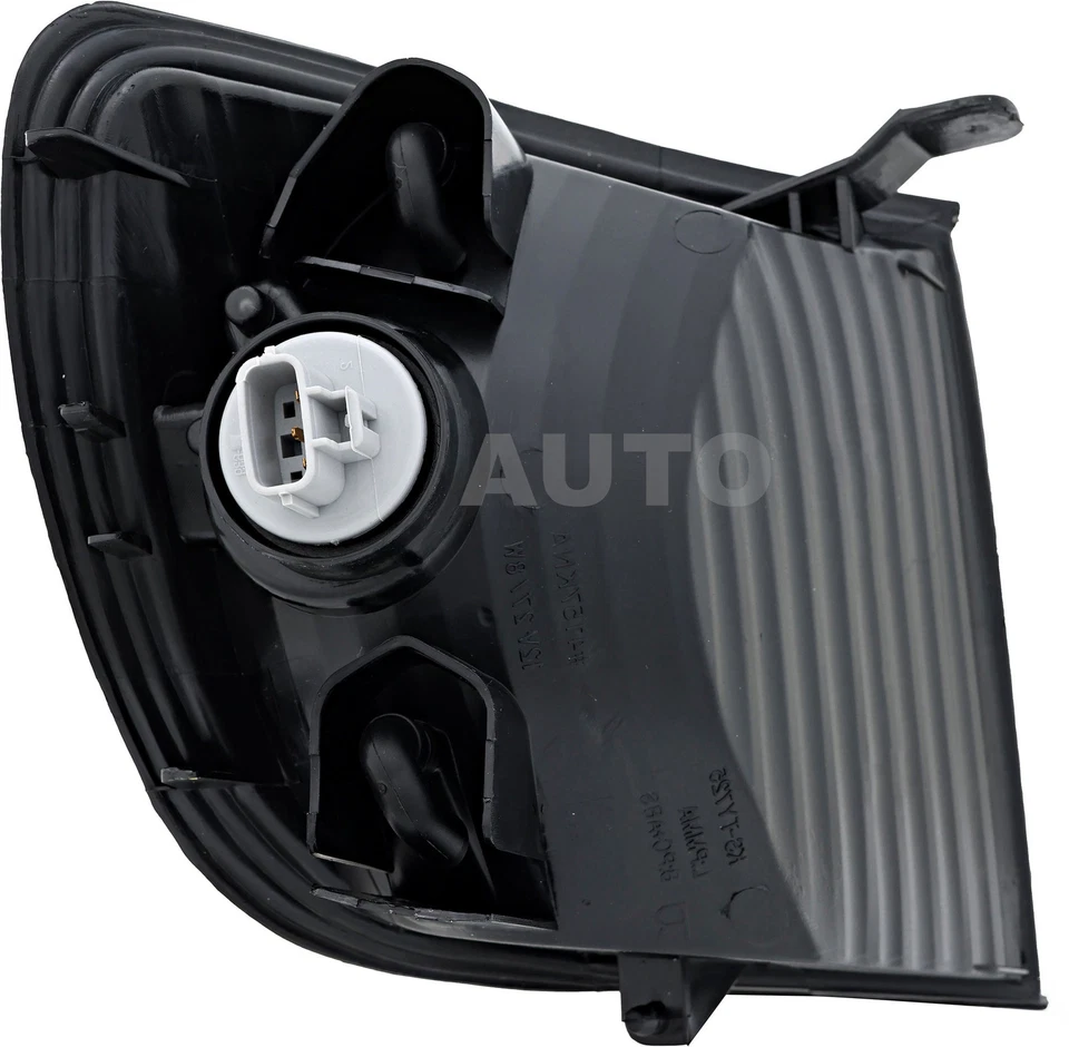 For 2001-2003 Toyota Sienna Corner Light Driver Side - Image 4 of 4