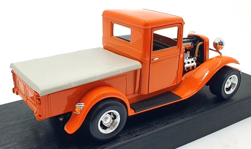Road Legends 1/18 Scale 92259 - 1934 Ford Pick Up Pro Street - Orange - Image 2 of 4