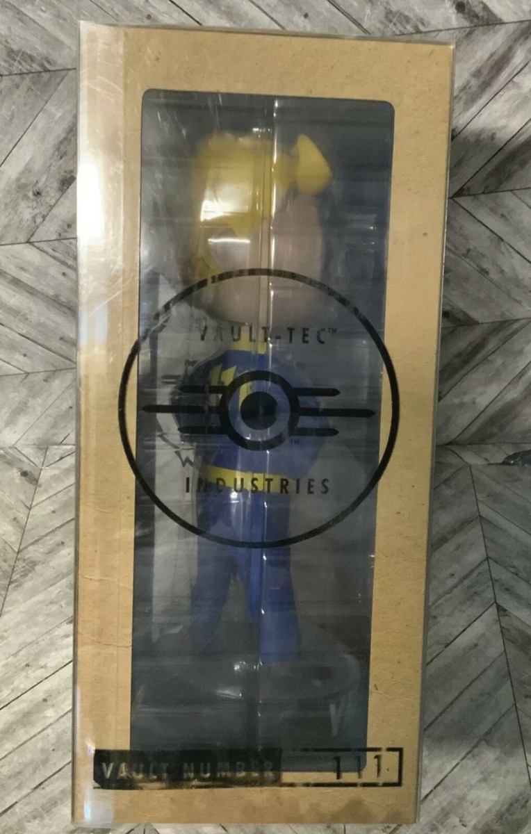 Fallout 4 MEGA Bobble-head Vault Boy 111 Charisma 15in Fallout 4 MEGA Bobble-head Vault Boy 111 Charisma 15in